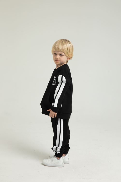 ŞERİT BASKI DETAYLI ERKEK ÇOCUK TAKIM